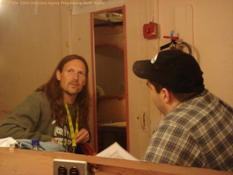 Don Interviews Hasse Froberg 2.jpg 44.5K